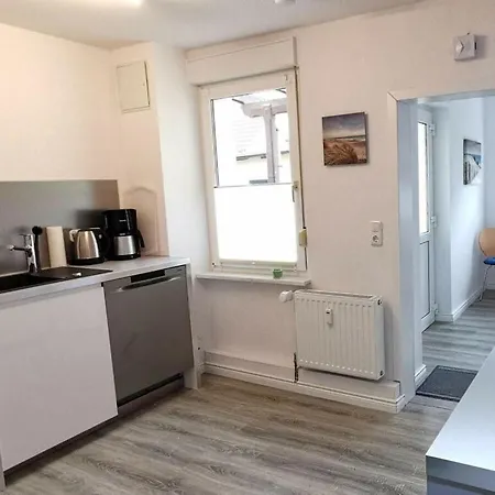 Morning Sun Comfortable Zinnowitz